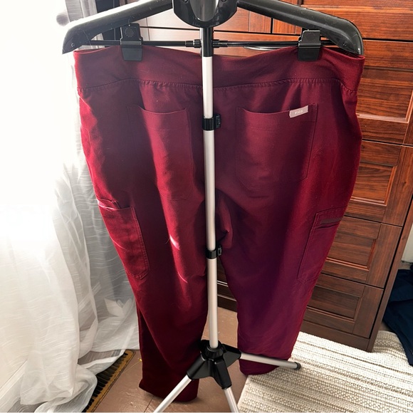 Figs burgundy yola scrub pants - Picture 2 of 3